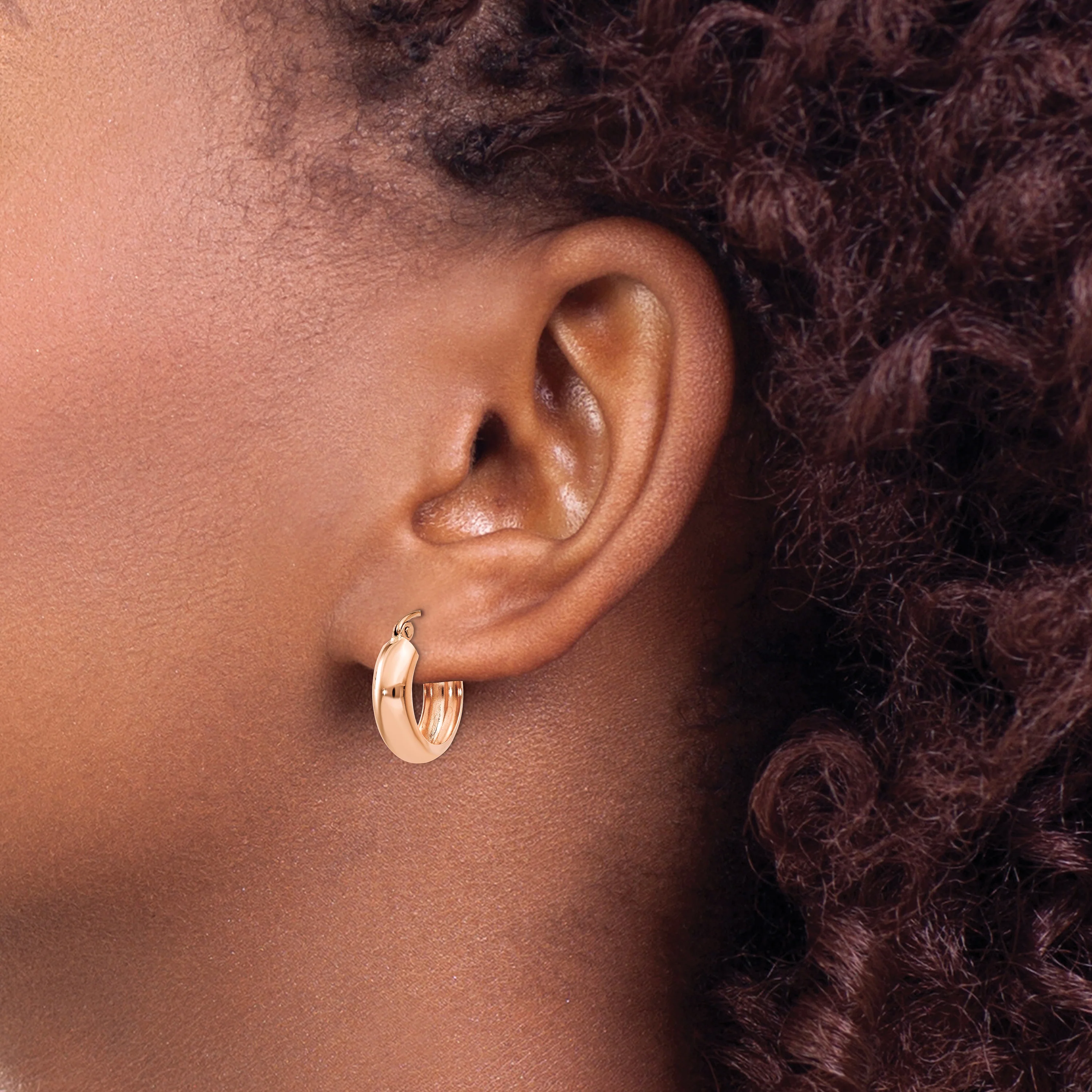 Aretes Tipo Argolla Pequeños Pulidos en Oro Rosa de 14k - Image 3