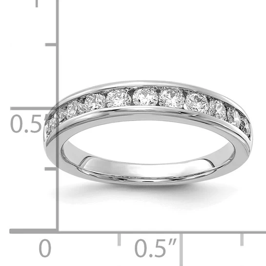 Anillo de Oro Blanco de 14k con Diamantes de Laboratorio de 3/4 Quilate, Pureza VS/SI+ y Color G+ con Engaste de Canal Completo - Image 6