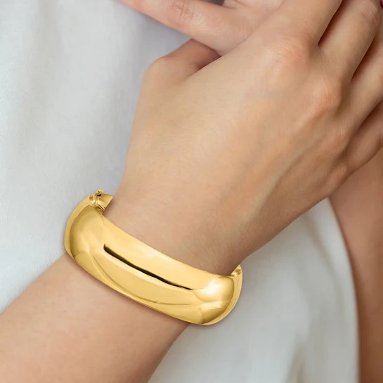 Brazalete Bangle 14K Oro Amarillo Pulido de 20 mm con Bisagra - Image 4