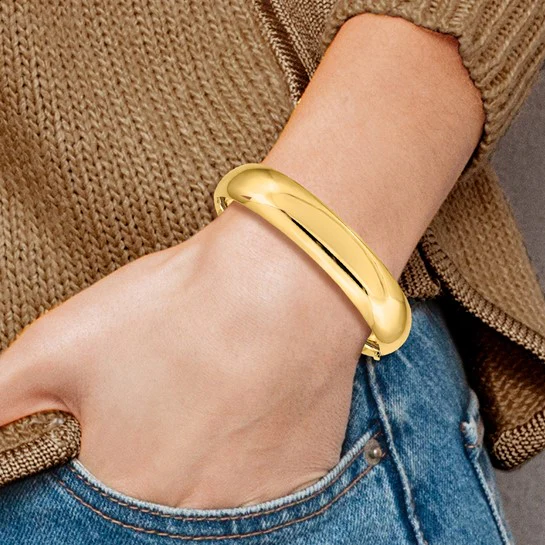 Brazalete Bangle Oversize 14K Oro Amarillo de 9/16, Pulido de Alta Calidad con Bisagra - Image 4