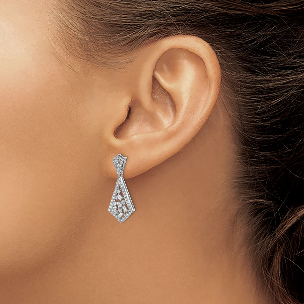 Pendientes Colgantes de Diamante con Post en Oro Blanco Pulido de 14k - Image 4