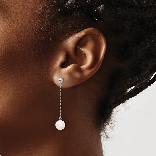 Pendientes Colgantes con Perlas Cultivadas de Agua Dulce Redondas Blancas de 7-8 mm en Oro Blanco de 14k con Cierre de Poste y Presión - Image 4