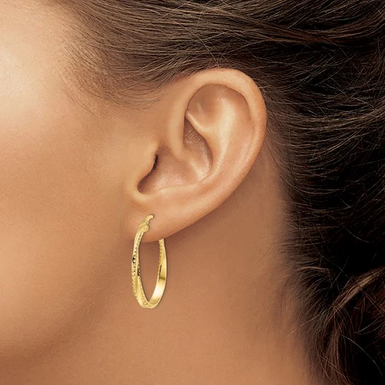 Pendientes de Aro Ovalado Retorcido Pulido en Oro de 14K - Image 4