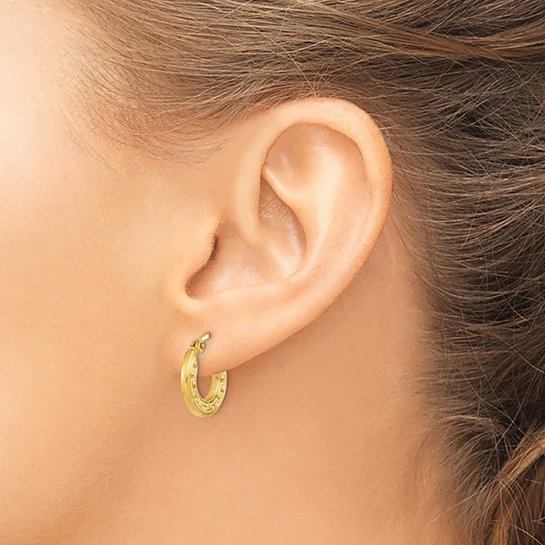 Aretes de Aro Huecos en Oro de 14K con Diseño de Llave Griega Pulidos - Image 4