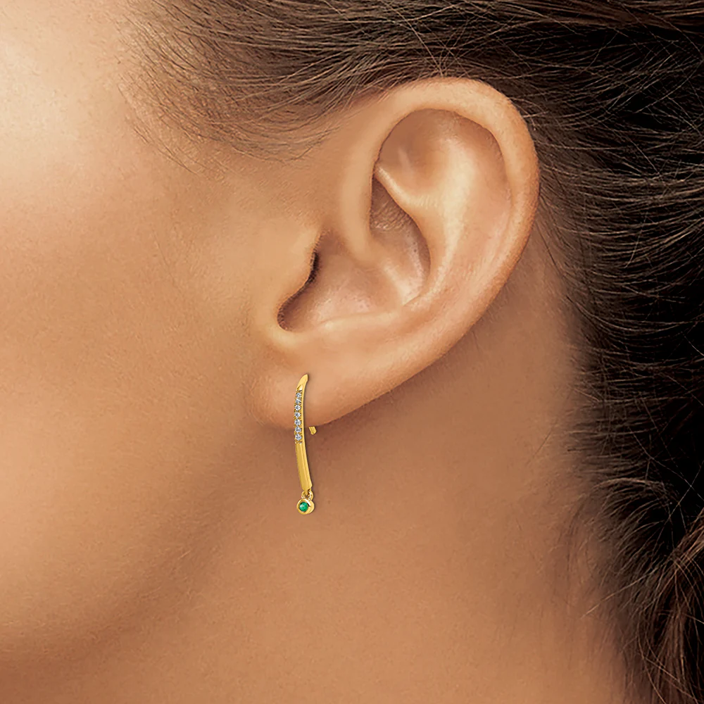 Pendientes Colgantes de Esmeralda y Diamantes en Oro Amarillo de 14k con Acabado Pulido - Image 4