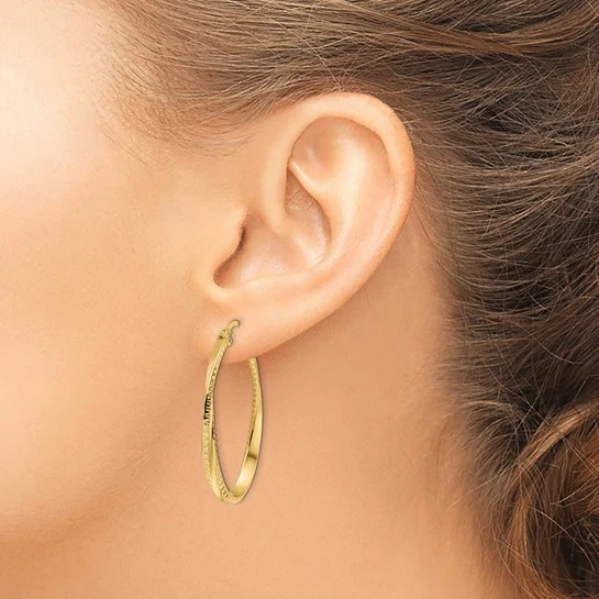 Pendientes de Aro Ovalado Retorcido Pulido en Oro de 14K - Image 4