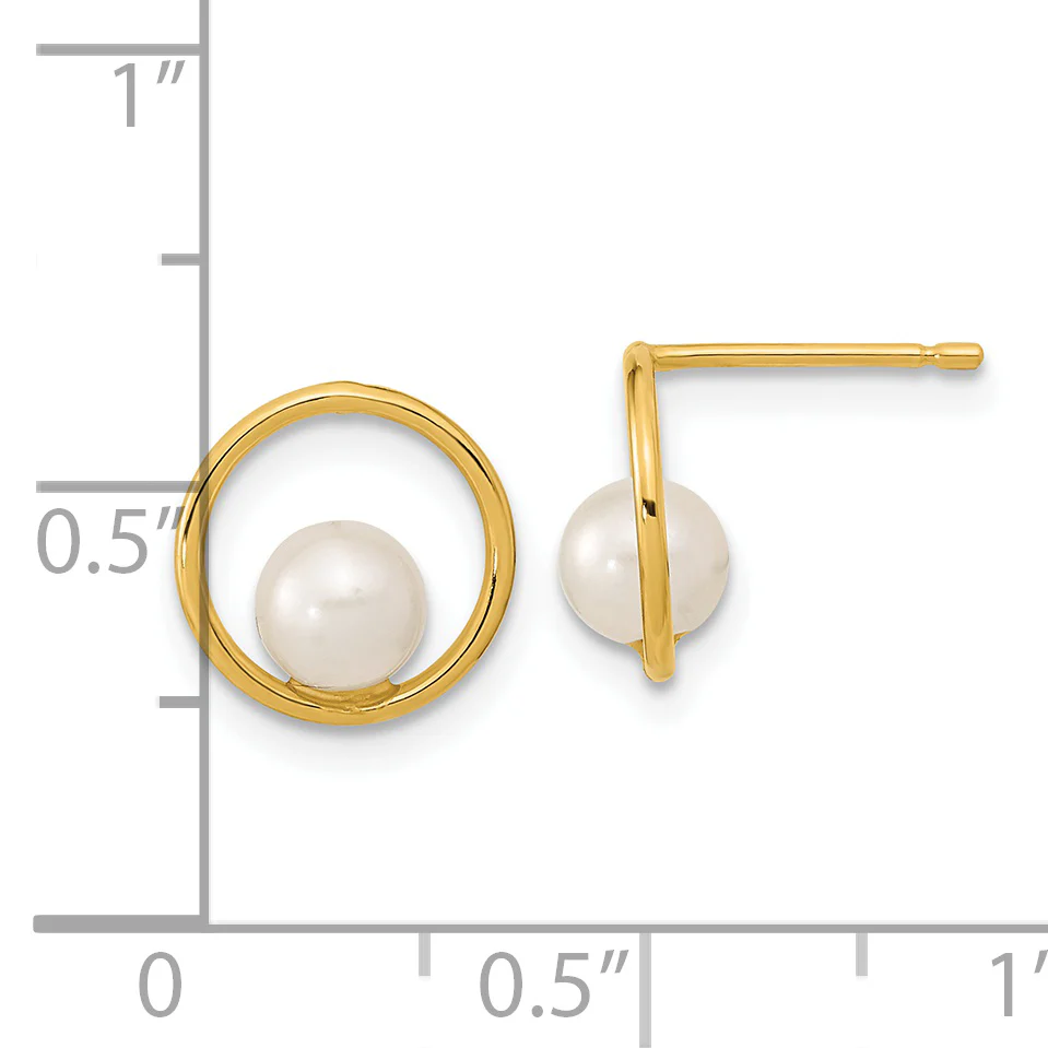 Aretes de Poste Madi K en Oro Amarillo de 14k con Perla Cultivada de Agua Dulce de 5 mm - Image 3