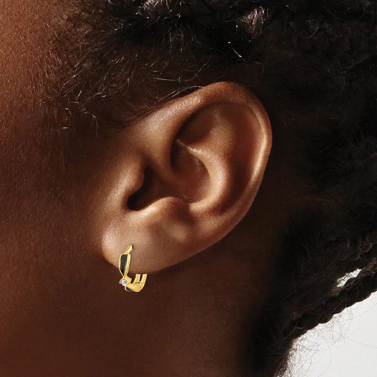 Pendientes de Aro de Onix Negro Pulido en Oro Amarillo de 14k - Image 4