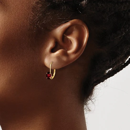 Pendientes de Oro Amarillo de 14k con Granate Ovalado de 6x4mm y Cierre LeverBack - Image 4