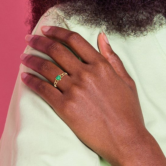 Anillo de Oro Amarillo de 14k con Esmeralda (Piedra de Nacimiento de Mayo) - Image 3